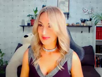 Millaxqueen Chaturbate stream image from June 26, 2025