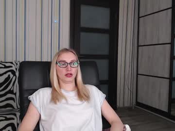 Vikaericka Chaturbate stream image from June 26, 2025