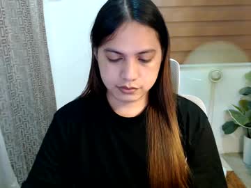 Xxjulielovesyouxx Chaturbate stream image from June 26, 2025