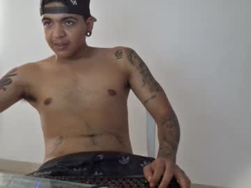 Enjoytony Chaturbate stream image from June 26, 2025