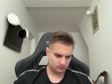 Kenvelo0000 Chaturbate stream image from June 26, 2025
