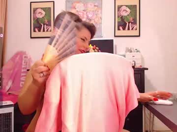 Danahot4u Chaturbate stream image from June 26, 2025