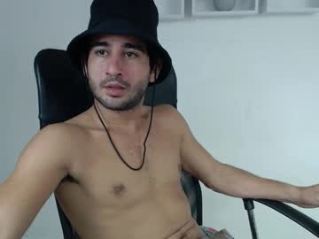 Aaron_Haren Chaturbate stream image from June 26, 2025