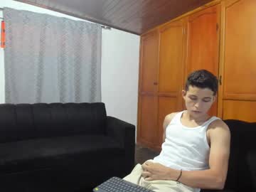Alex_They Chaturbate stream image from June 26, 2025