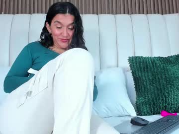Beckamils Chaturbate stream image from June 26, 2025