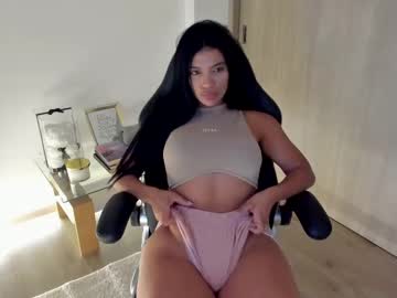 July_Correa Chaturbate stream image from June 27, 2025
