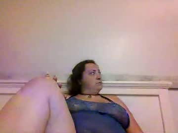 Lilmamabigtits Chaturbate stream image from June 27, 2025