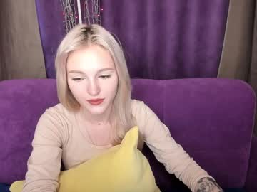 Alicemonro Chaturbate stream image from June 27, 2025