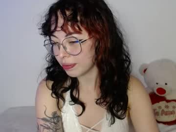 Hanny_E Chaturbate stream image from June 27, 2025