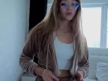 Katrinrobins Chaturbate stream image from June 27, 2025