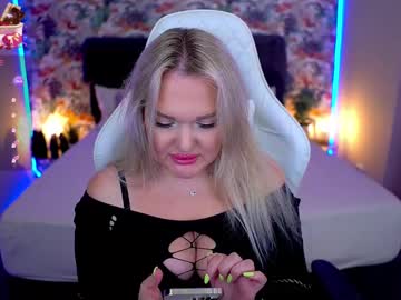 Missyymartinezz Chaturbate stream image from June 27, 2025