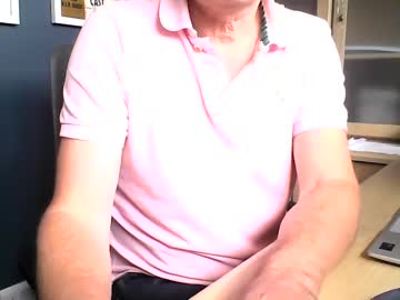 Ukshowall Chaturbate stream image from June 27, 2025