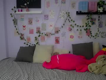 Mishellecutie Chaturbate stream image from June 27, 2025
