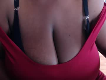 Camil2020sweet Chaturbate stream image from June 27, 2025