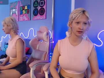 Dafne_Kym Chaturbate stream image from June 27, 2025