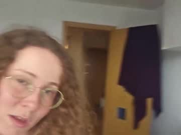 Dovesplayground Chaturbate stream image from June 27, 2025