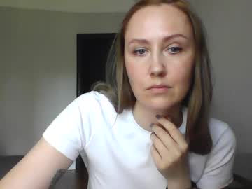 Jadeemoonn Chaturbate stream image from June 27, 2025