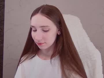 Lezyliza Chaturbate stream image from June 27, 2025