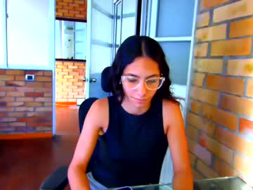 Lore303483 Chaturbate stream image from June 27, 2025