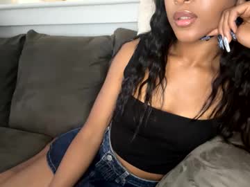 Princessaleah Chaturbate stream image from June 27, 2025