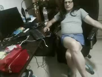 Efi_Crossou Chaturbate stream image from June 28, 2025