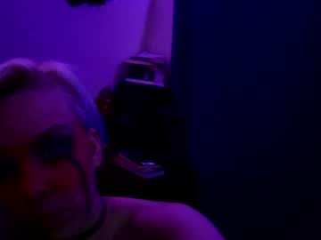 Chloekissxo Chaturbate stream image from June 28, 2025