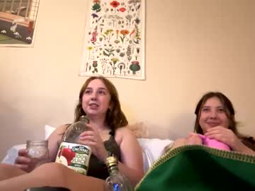 Carpetmunchers Chaturbate stream image from June 28, 2025