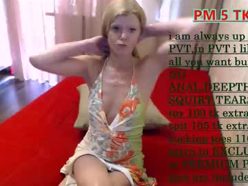 Decentwhore Chaturbate stream image from June 28, 2025