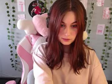 Sarakinski Chaturbate stream image from June 28, 2025