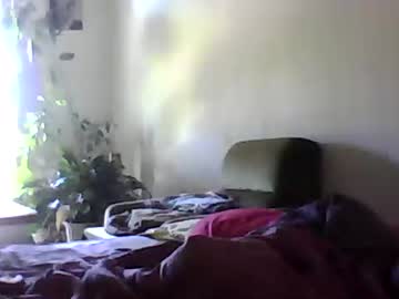 Redwinemakemesofine Chaturbate stream image from June 28, 2025