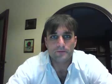 Bluejoee Chaturbate stream image from June 28, 2025