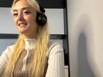 Gladysgame Chaturbate stream image from June 28, 2025
