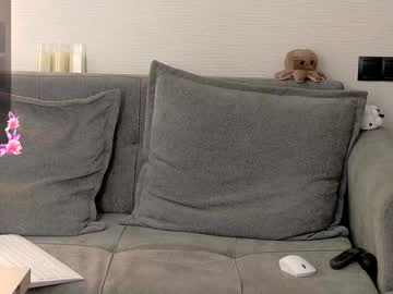 Emy_Kami Chaturbate stream image from June 28, 2025