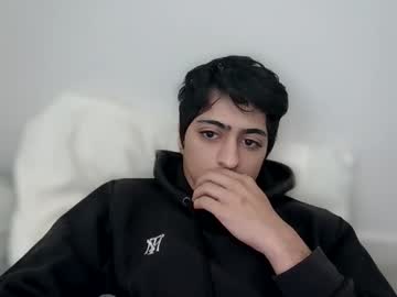 Rn_82b Chaturbate stream image from June 28, 2025