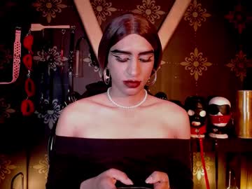 Mikaelarubia Chaturbate stream image from June 28, 2025