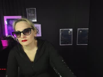 _Queen_Anna Chaturbate stream image from June 29, 2025