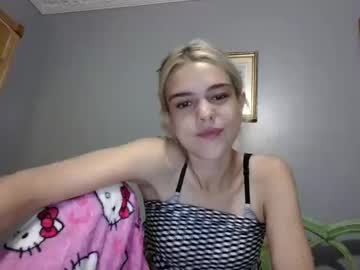 Lunapatel Chaturbate stream image from June 29, 2025