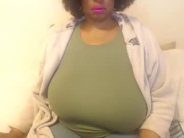 Boobyqueen24 Chaturbate stream image from June 29, 2025
