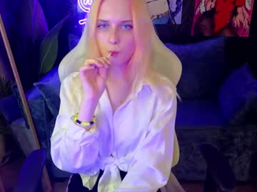 Chii_Sakuraa Chaturbate stream image from June 29, 2025