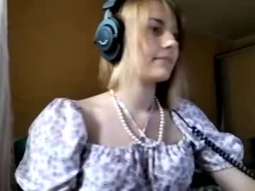Erlinegrimble Chaturbate stream image from June 29, 2025