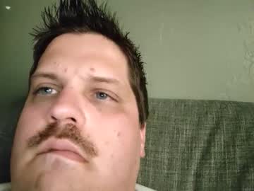 Handsomedaddy198923 Chaturbate stream image from June 29, 2025