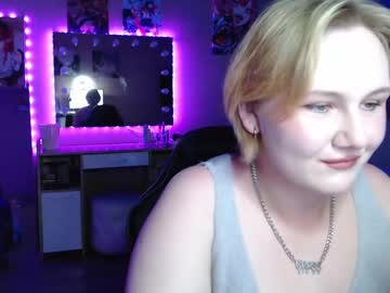 Annievi Chaturbate stream image from June 29, 2025