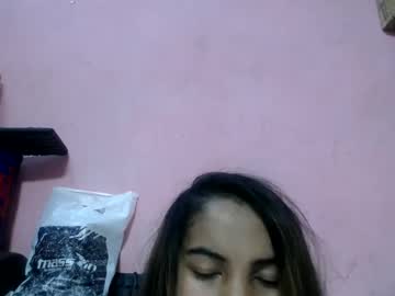 Jenniella Chaturbate stream image from June 29, 2025
