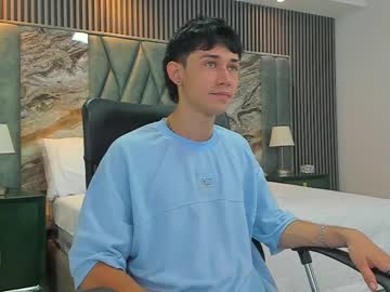 Michaeel_Blue Chaturbate stream image from June 29, 2025