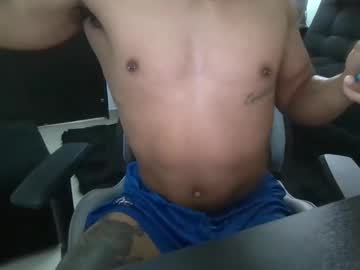 Yimmi_Latino Chaturbate stream image from June 29, 2025