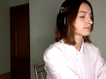 Bitter_Muse_Heat_Rawr Chaturbate stream image from June 29, 2025