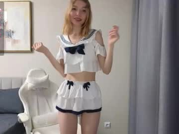 Emilyluvo Chaturbate stream image from June 29, 2025
