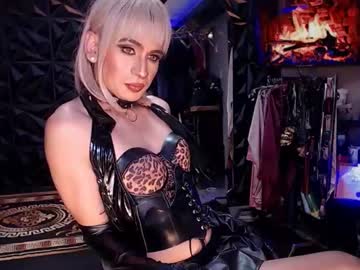 Xhotasianass Chaturbate stream image from June 29, 2025