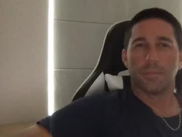 Traviskenn Chaturbate stream image from June 29, 2025
