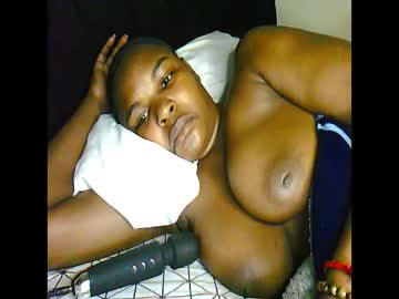 Hottiebie2 Chaturbate stream image from June 29, 2025
